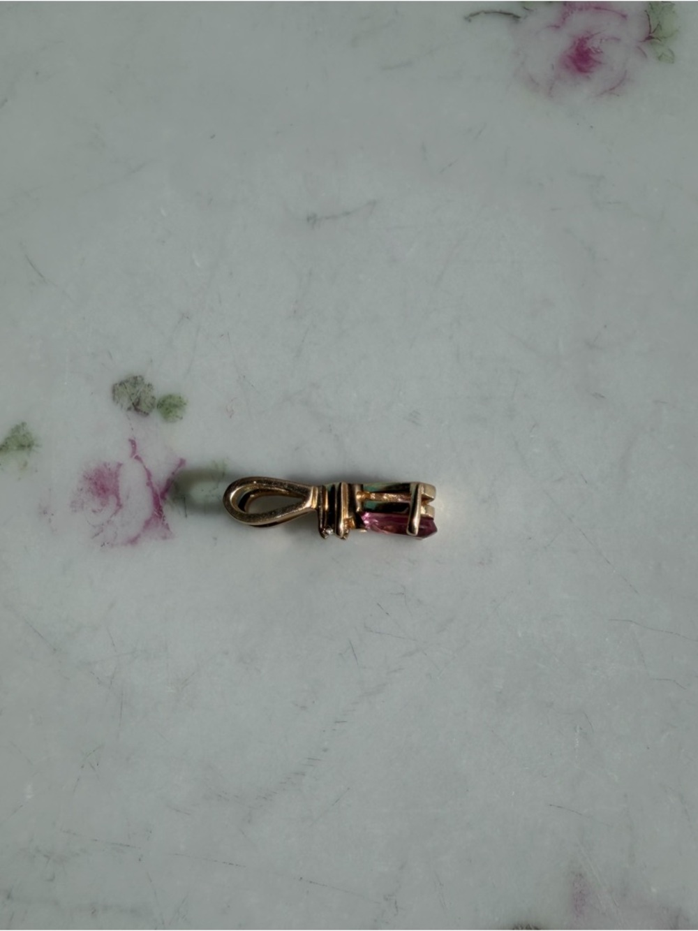 14k solid gold pink tourmaline pear teardrop pendant - mejuri catbird inspired - Picture 5 of 9